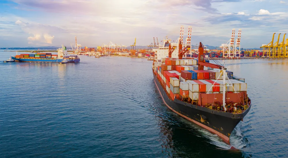 Ventajas de VDES vs. AIS en comunicaciones marítimas vía satélite